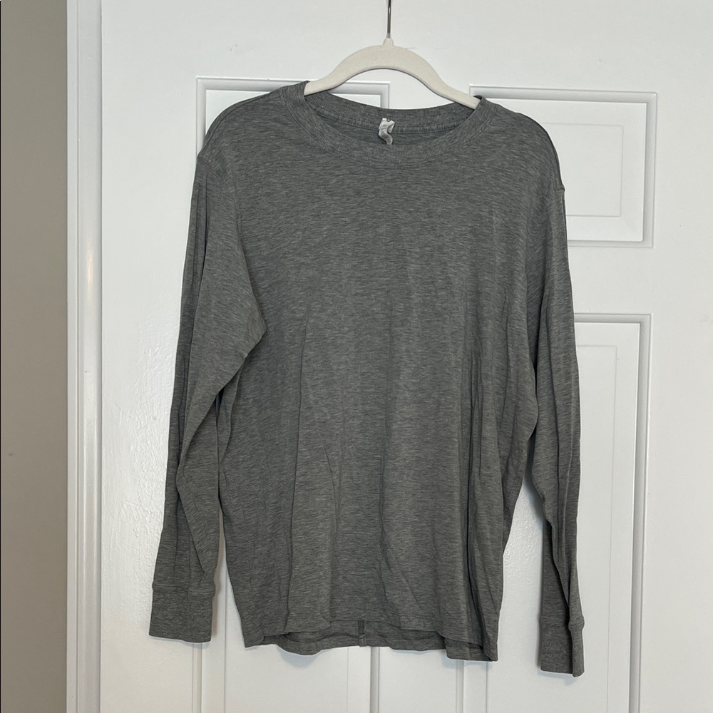 lululemon athletica Gray Long Sleeve Women's Tee